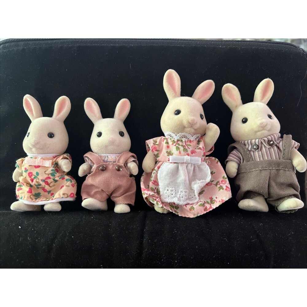 Calico Critter Milk Rabbit Family (4 figures)